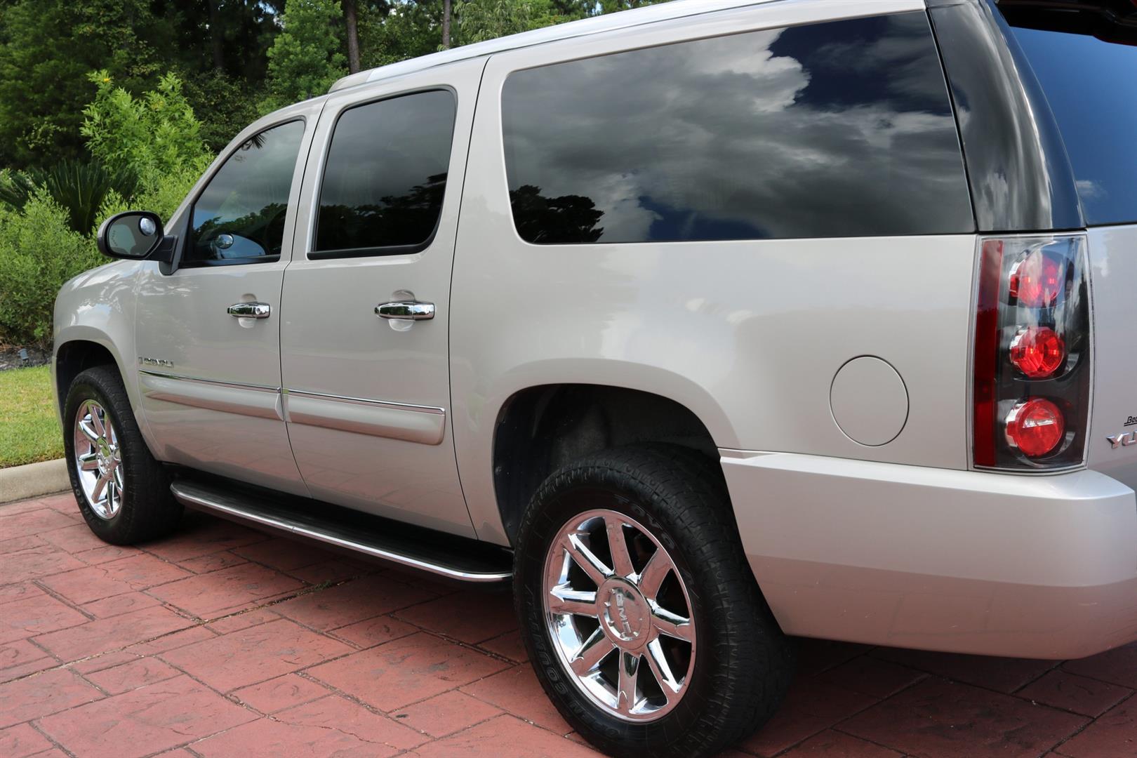 2007 GMC Yukon XL Denali AWD TEXAS TRUCKS & CLASSICS