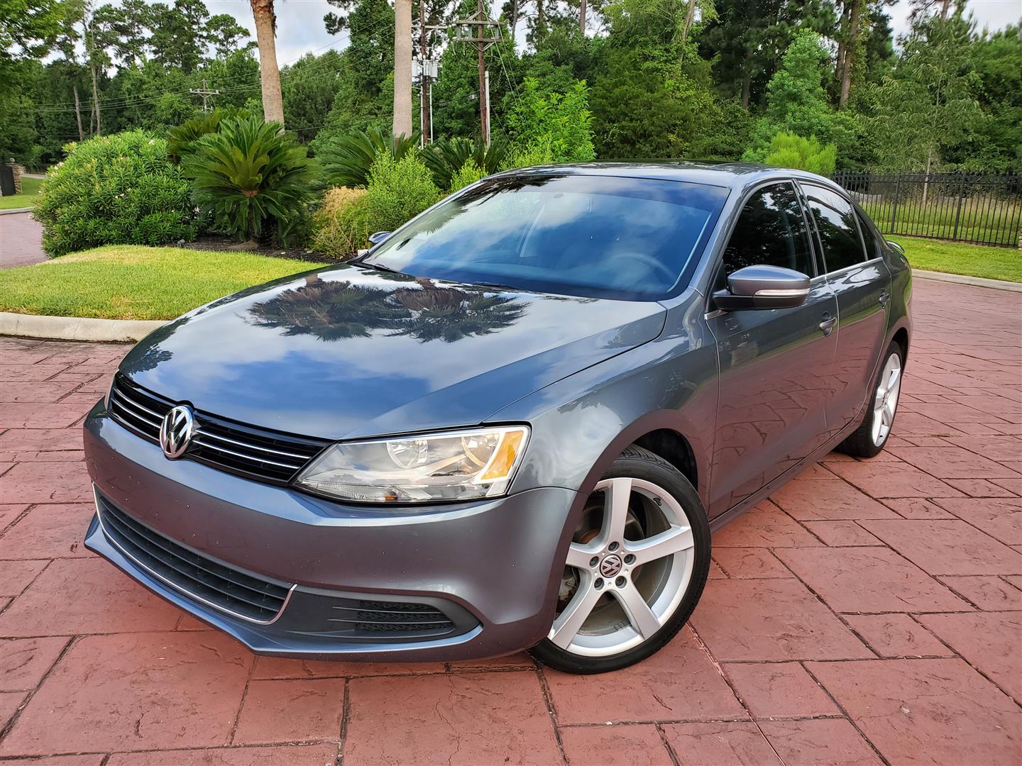 2013 Volkswagen Jetta TDI Sedan Premium TEXAS TRUCKS & CLASSICS